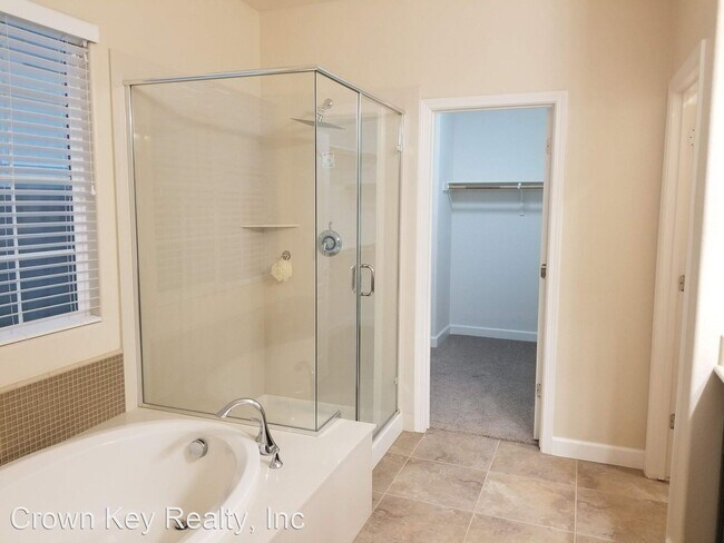Building Photo - 4 br, 3 bath House - 855 N Mondello Drive