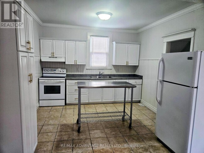 Photo du bâtiment - 2353 Main St