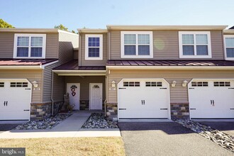 Building Photo - 403 Parkview Ct