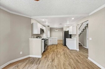 Building Photo - 760 Charwood Cir