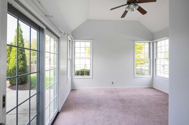 Building Photo - 1255 Chicory Ln
