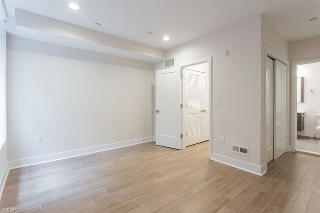 Building Photo - 1 br, 1 bath 4plex - 1630 POPLAR ST Unit 1