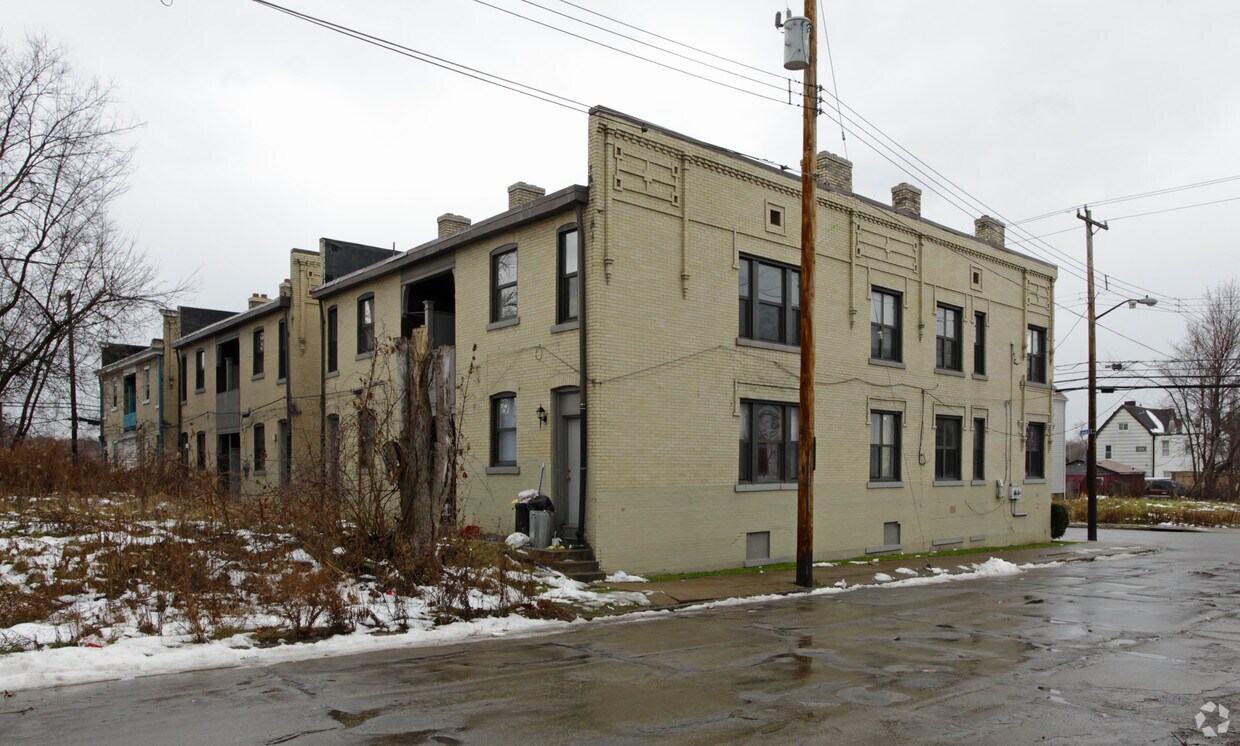 Building Photo - 924-938 N Murtland St