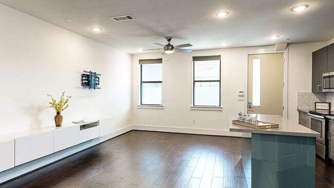 Foto del edificio - 2401 Crawford St