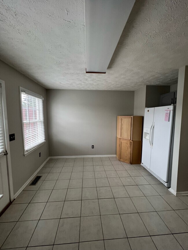 Foto del edificio - 644 Beaverview Dr