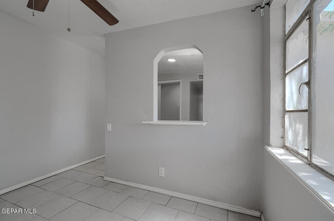 Building Photo - 10368 Potencia Dr