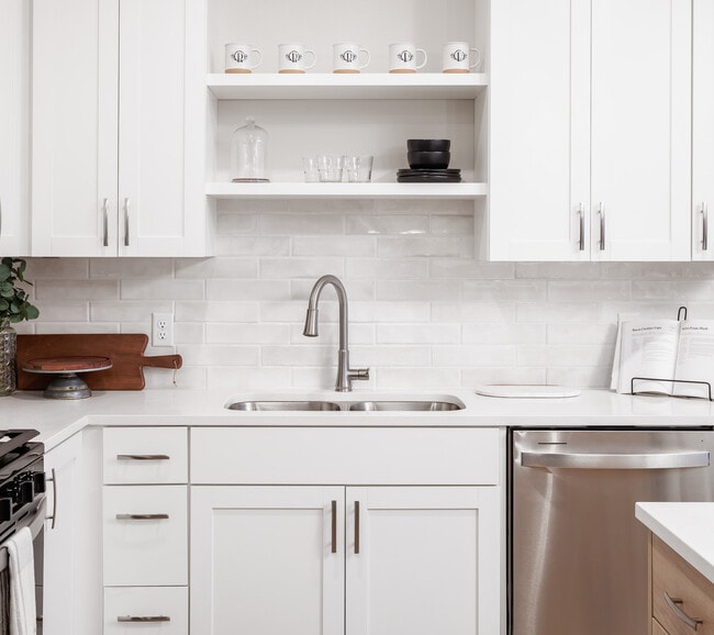 Building Photo - The Reserve at Mendota Village