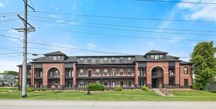 Building Photo - 1115 N Leverett Ave