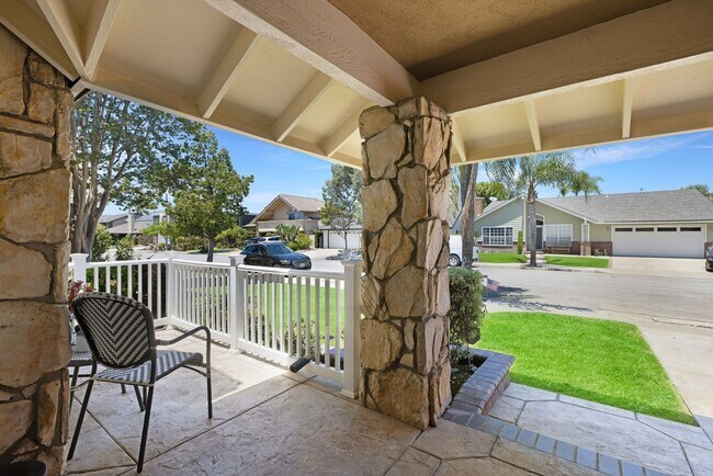 Foto del edificio - Modern Luxury in Cypress – 4BR Home with H...