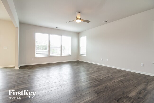 Building Photo - 710 Ridgemoor Trl
