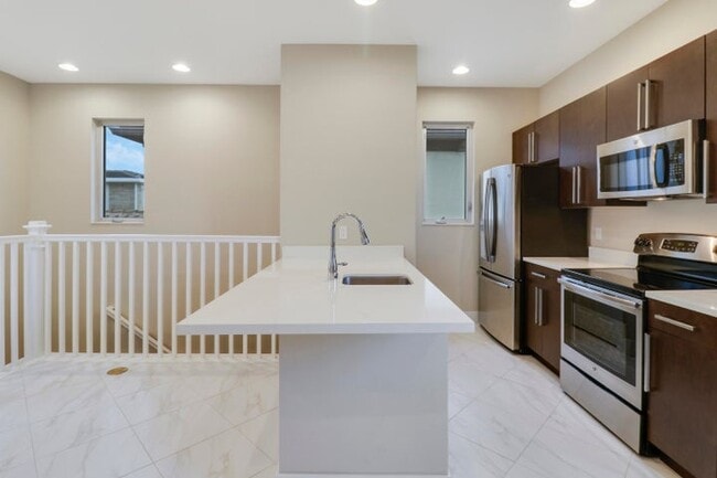 Building Photo - 5029 Grandiflora Rd