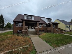 Building Photo - 625 Roosevelt Dr