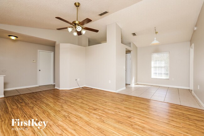 Building Photo - 2059 Gallagher Ave