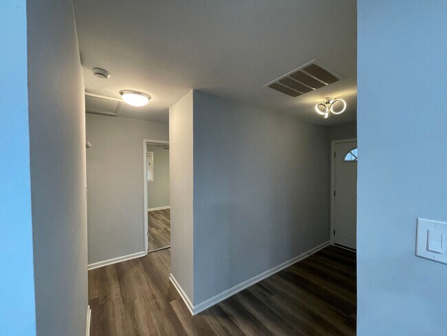 Foto del edificio - 15127 Meadow Ln