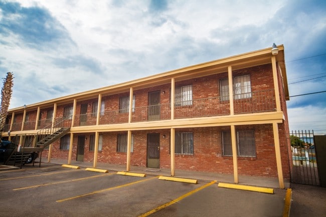 Building Photo - Lakeside Apartments