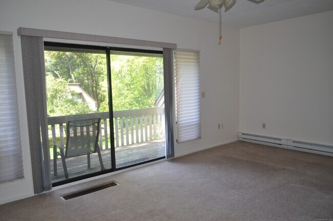 Building Photo - 51 Great Meadow Ln