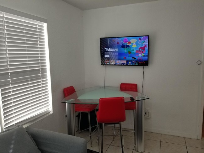 Living Right Side - 7326 Collins Ave