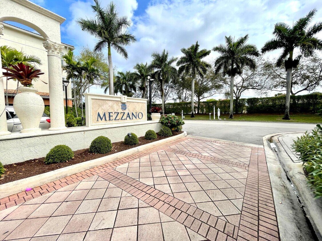 9833 Baywinds Blvd Unit 7101, Royal Palm Beach, FL 33411 Condo for