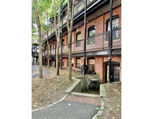 Building Photo - 2 Tannery Brook Row