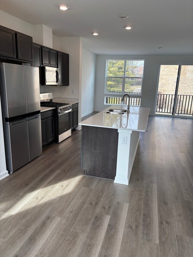 Foto del edificio - 369 Summit Cir