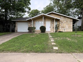 Building Photo - 4714 Creek Bend Dr