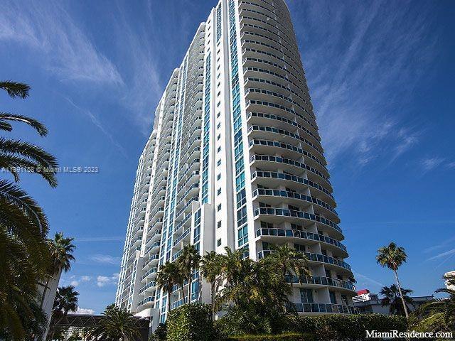 Building Photo - 1945 S Ocean Dr