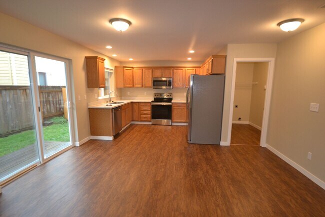 Building Photo - 13411 11th Pl W