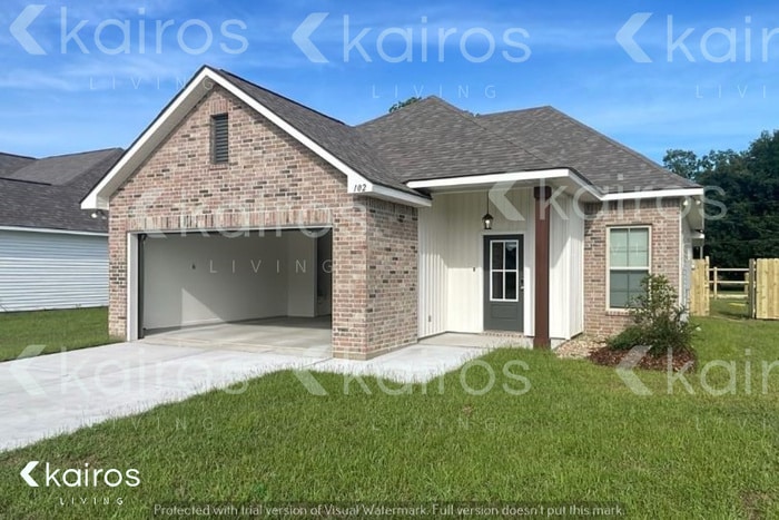 Primary Photo - 102 Carencro St