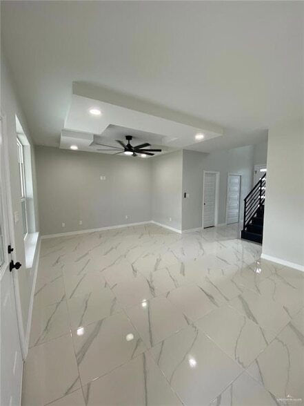 Foto del edificio - 5518 N Crown Point