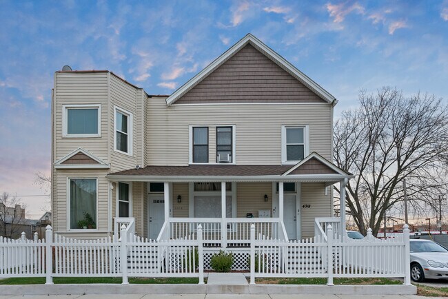 Foto del edificio - 4318 S Prairie Ave