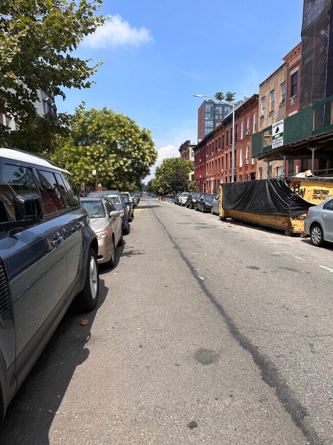 Foto del edificio - 368 Douglass St