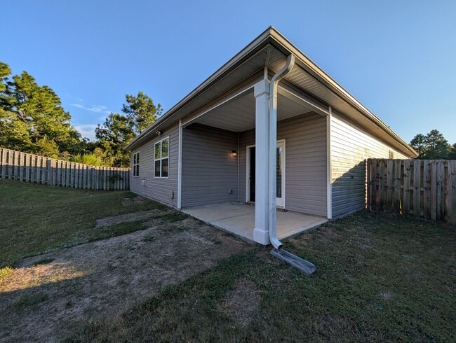 Building Photo - 445 Saffron Ct