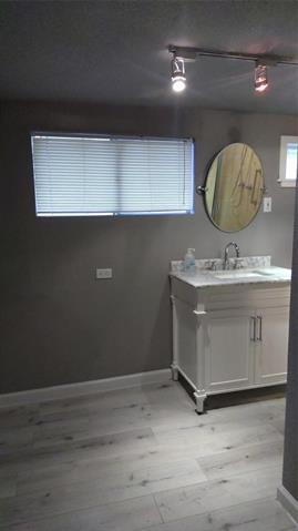 Foto del edificio - 7366 Meadowbrook Dr