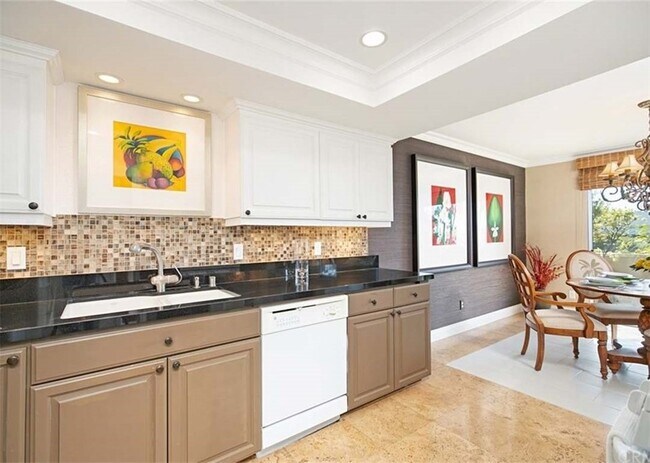 Foto del edificio - 280 Cliff Dr