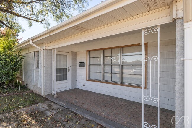 Building Photo - For Lease