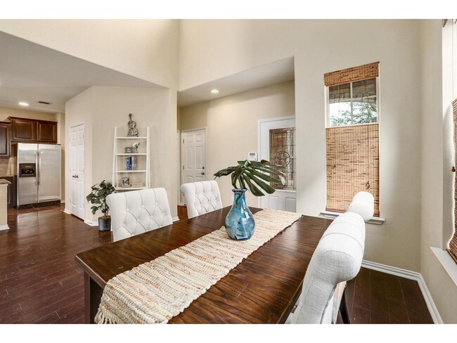 Building Photo - 16021 Travesia Way