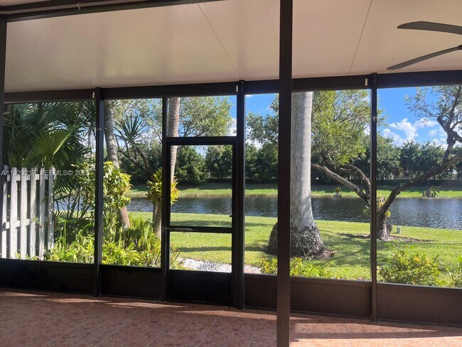 Foto del edificio - 1528 Springside Terrace