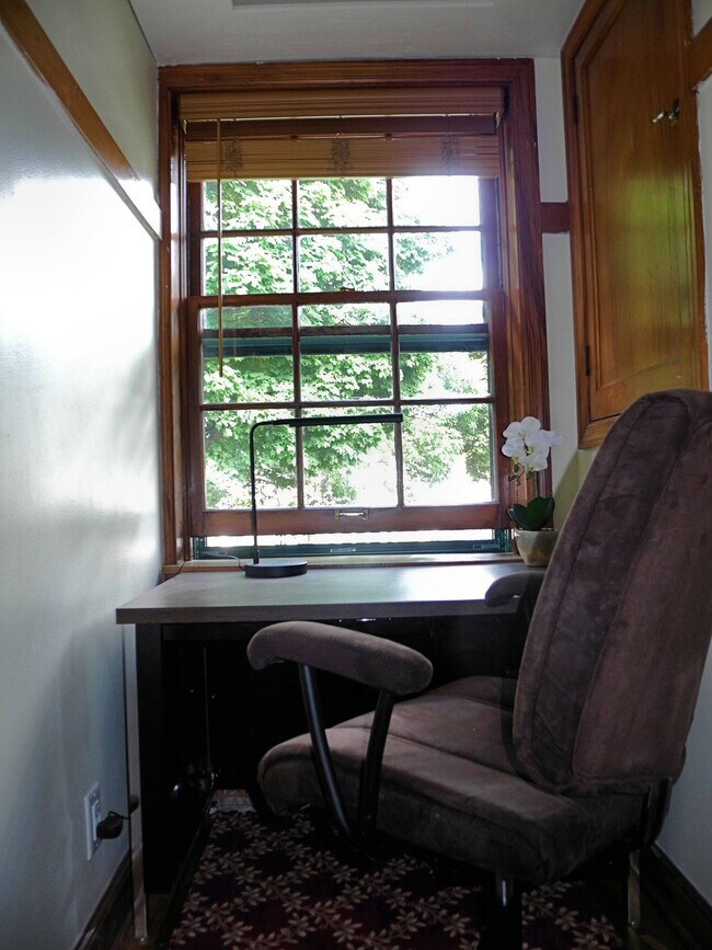 Office - 3421 N 54th St