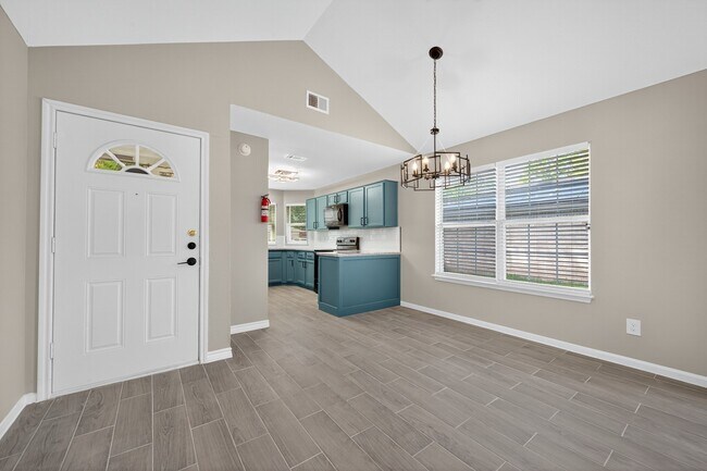 Building Photo - 4911 Maurita Dr