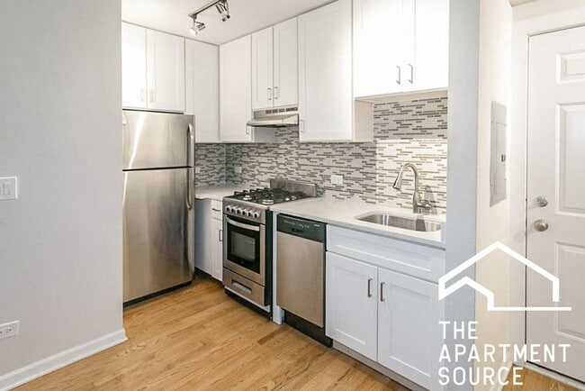 Photo - 2520 W Leland Ave Apartment