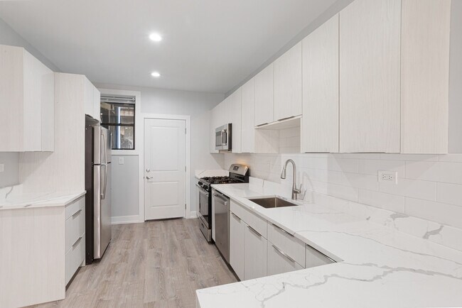 Foto del edificio - 1704.5 W Juneway Terrace