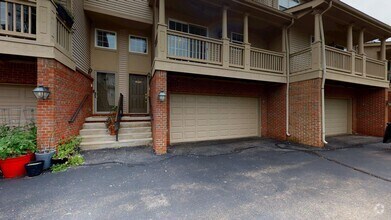 Building Photo - 2974 Barclay Way