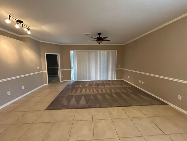 Building Photo - Coming Mid Jan 3 bedroom home in Gateway C...