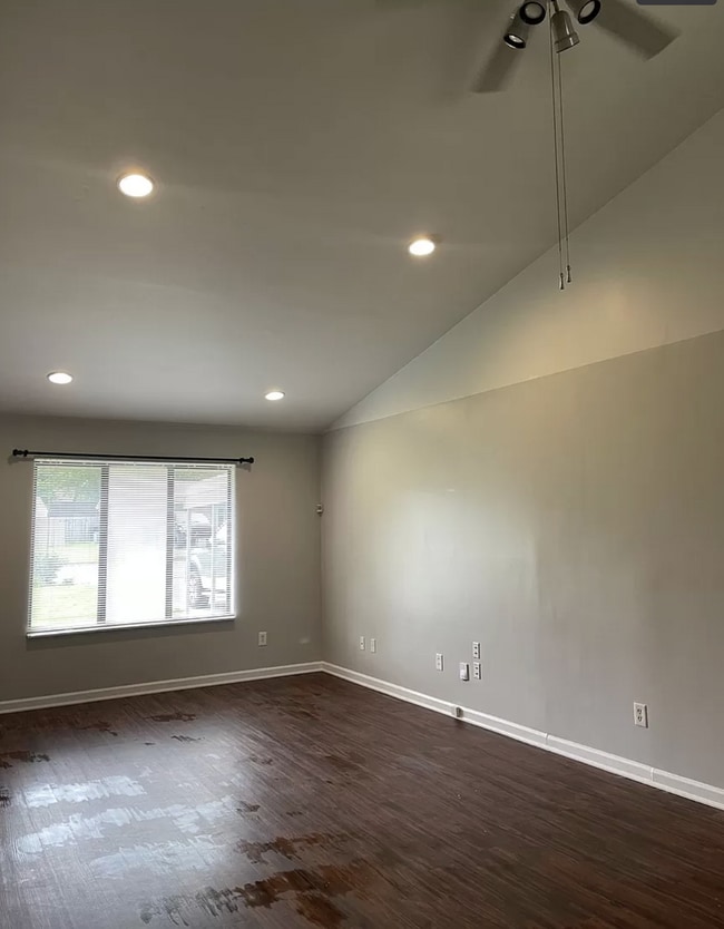 Building Photo - 9121 Highbridge Dr