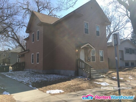Building Photo - 1430 Irving Ave N