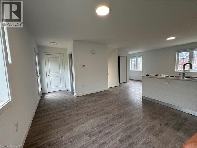 Building Photo - 99 HighRiver Trl
