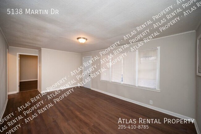 Building Photo - 5138 Martin Dr