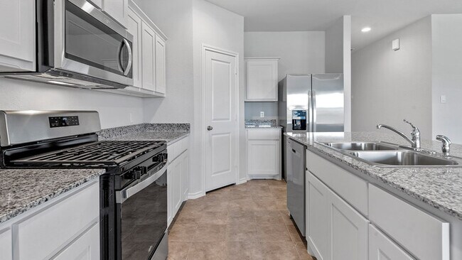 Building Photo - 9425 Mountain Pass Dr