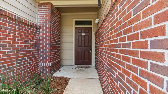 Foto del edificio - 1602 Baldwin Rowe Cir
