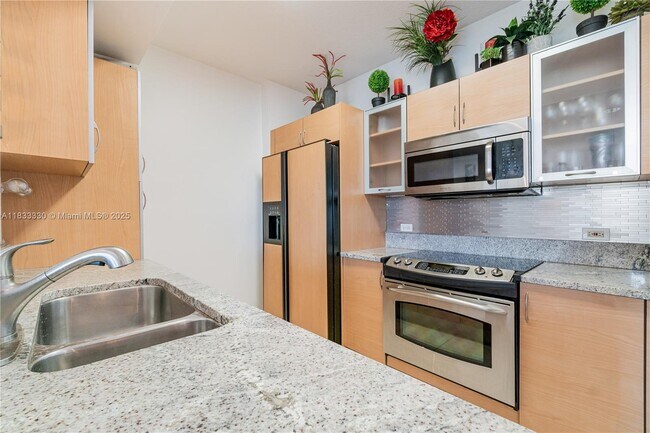 Foto del edificio - 2775 NE 187th St
